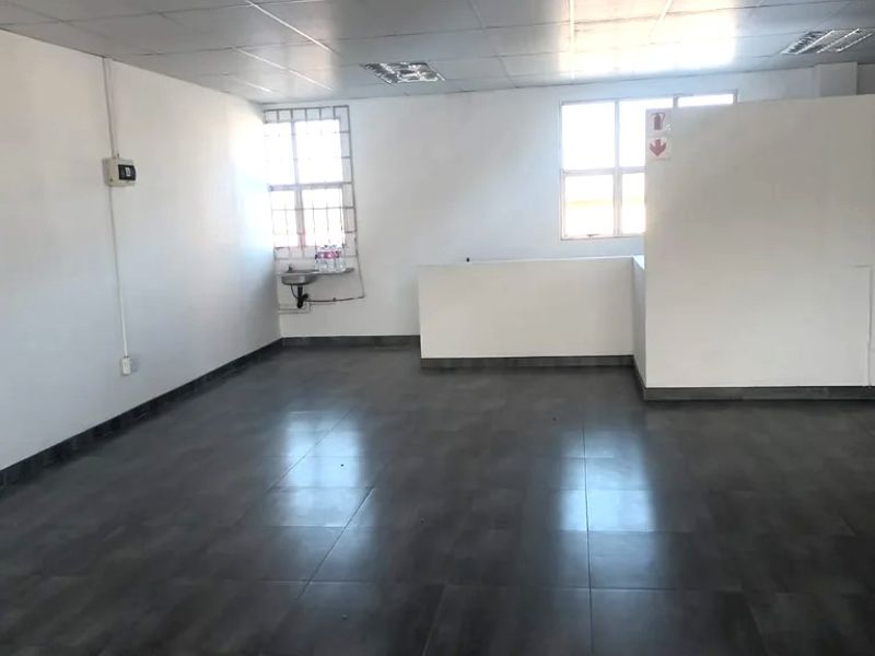 113sqm Modern, Move in ready Retail or Office space To Let- Rosedale road, Mountain Rise, Pietermaritzburg - Photo 6