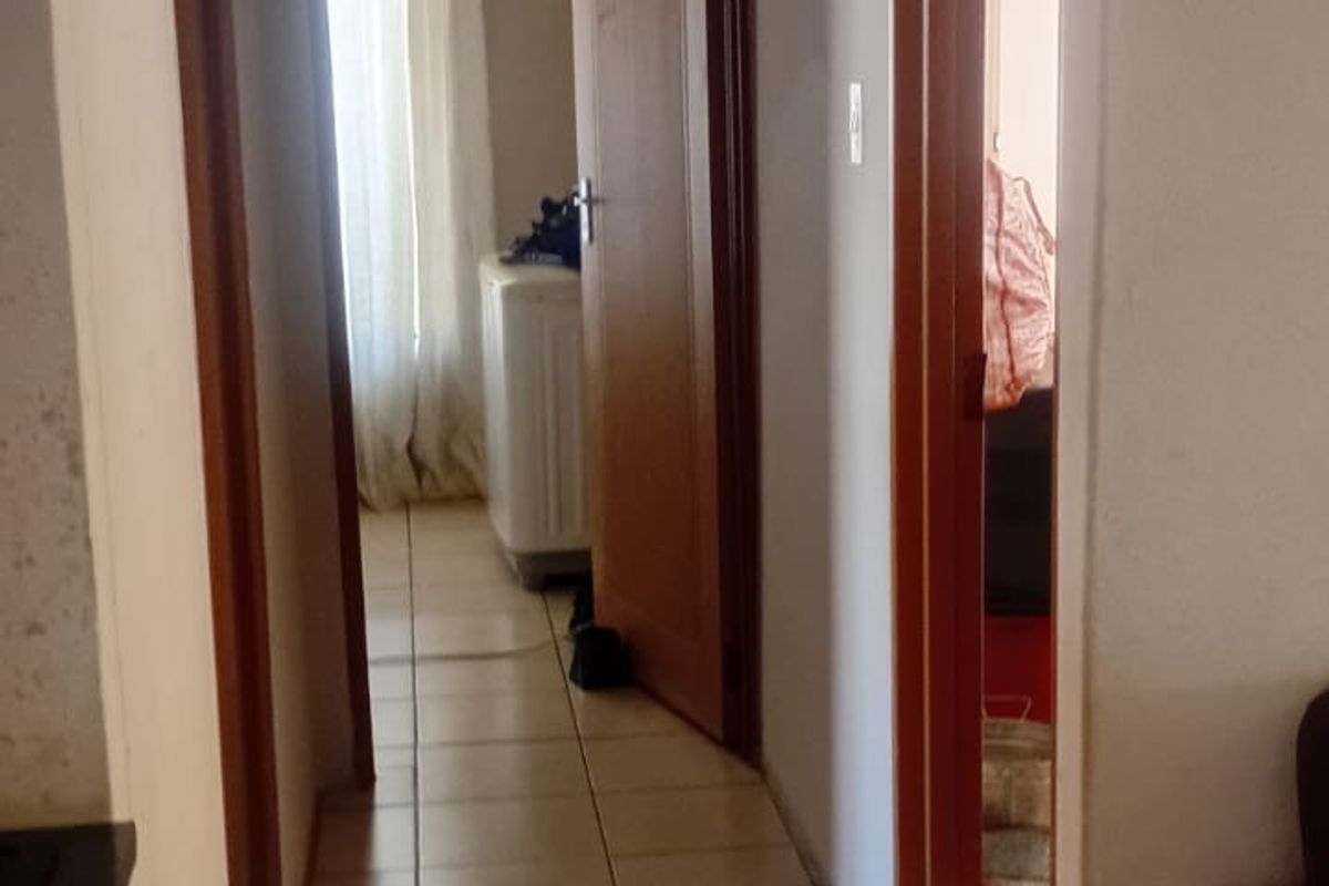 Spacious 2 Bedroom house for sale at Soshaguve XX - Photo 2