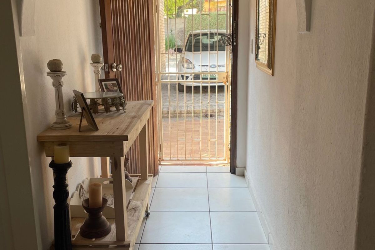 3 Bed House in Norkem Park for Rent - Photo 2