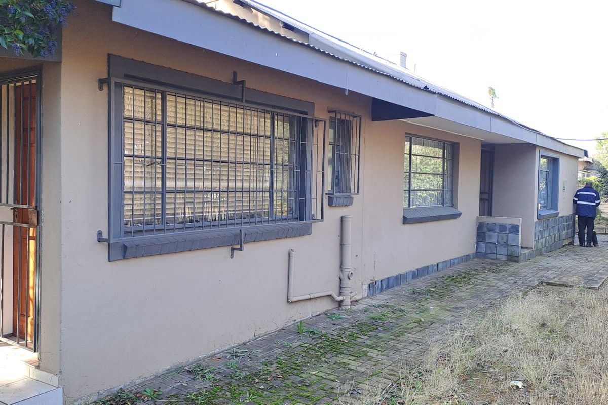 Great student investment near CUT - Photo 3