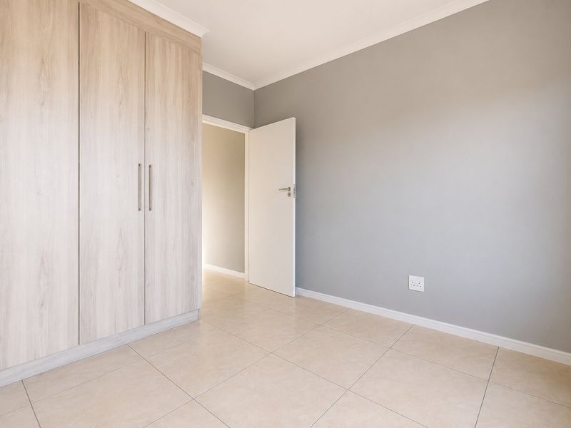 2 Bed 1 Bath Modern Living in a Secure Lifestyle Estate - Orchid Ridge  - Photo 9