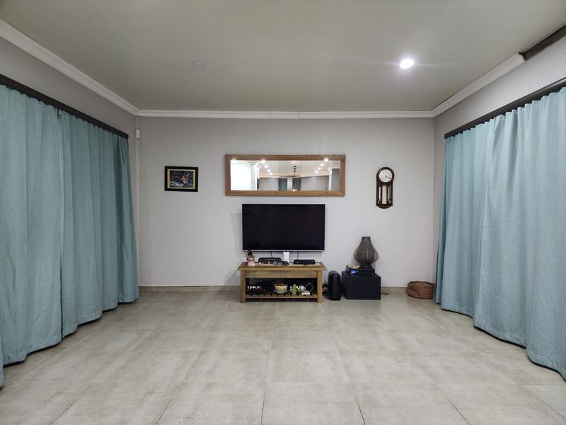 3 BEDROOM HOUSE IN STILFONTEIN EXT 4 - Photo 7