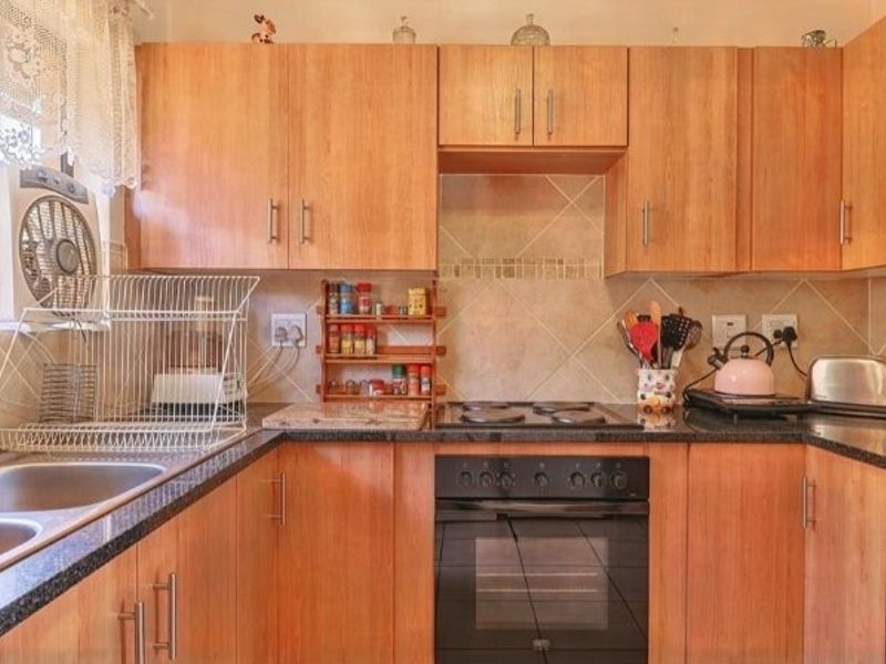 Secure, Energy-Efficient Retirement Living in Eldoraigne Retirement Estate - Photo 7