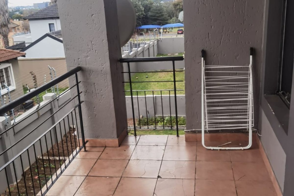 2 Bedroom 2 Bathroom apartment for sale - Photo 4