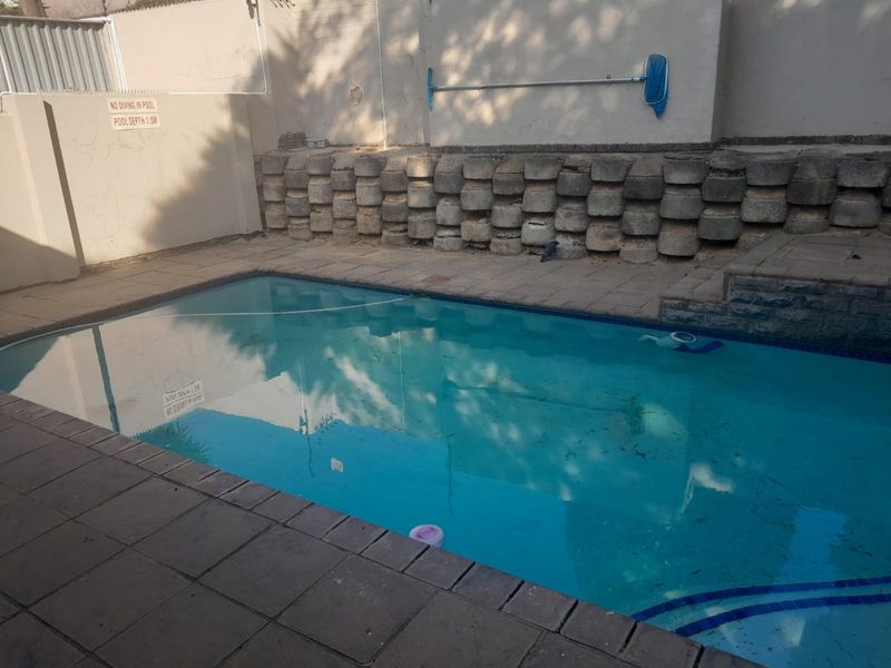 Comfortable Bedford Gardens Townhouse for Sale - Photo 10