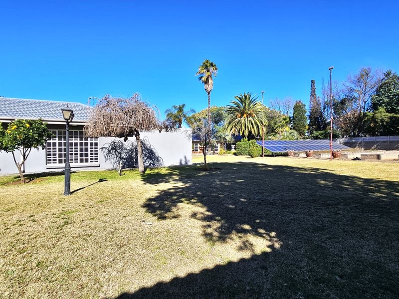Motivated by Relocation – Exceptional Residence in Prestigious SW5 - Photo 5