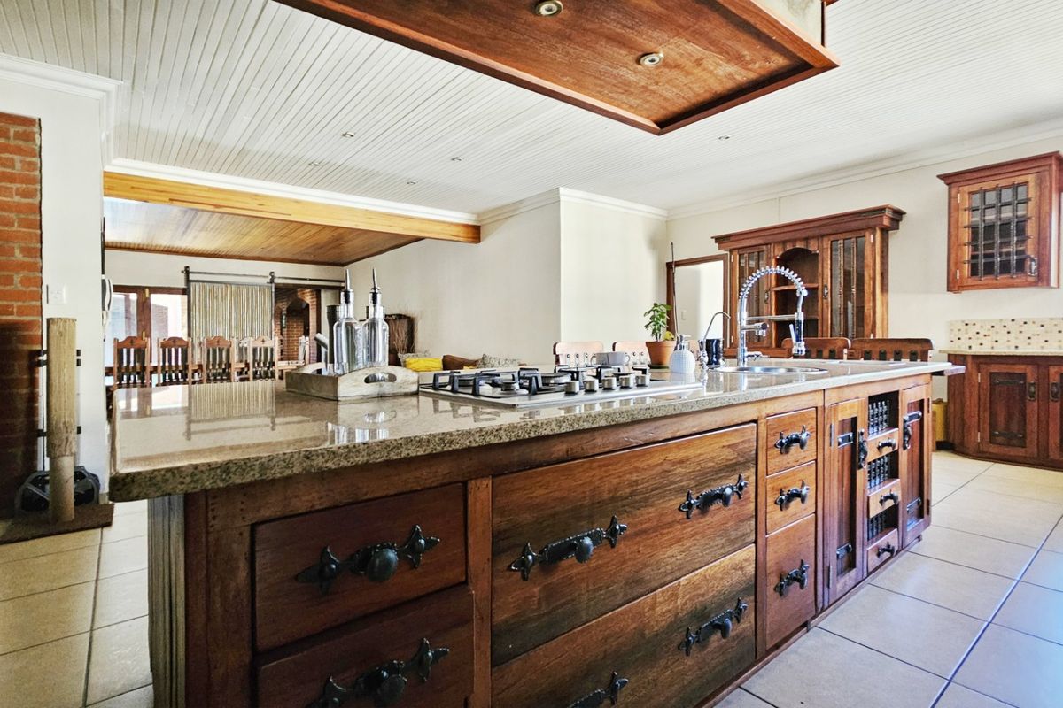 Motivated by Relocation – Exceptional Residence in Prestigious SW5 - Photo 3