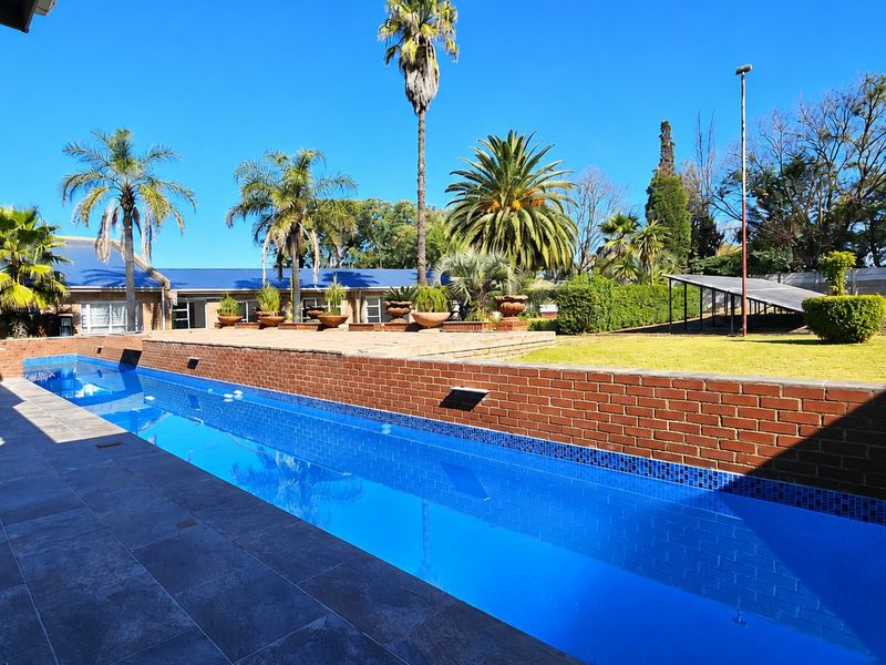 Motivated by Relocation – Exceptional Residence in Prestigious SW5 - Photo 1