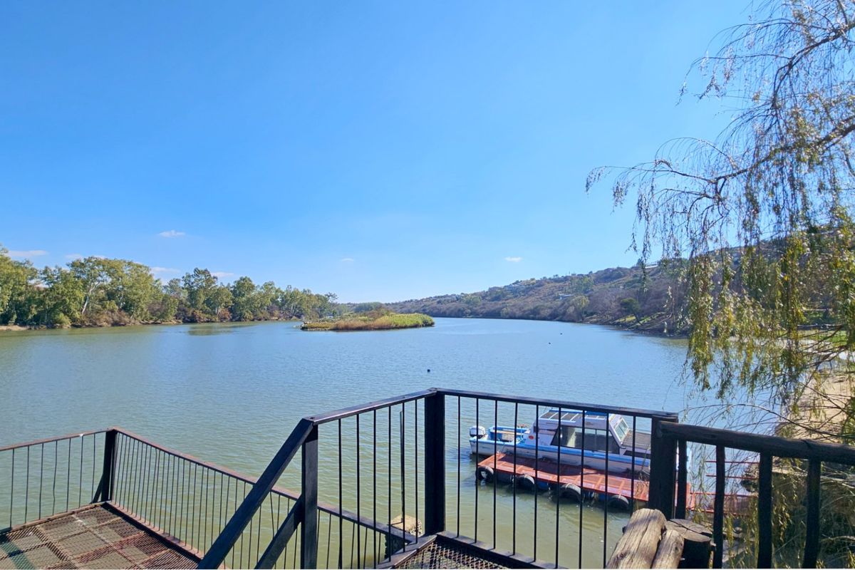 Exceptional Riverfront Hospitality in Vaaloewer. - Photo 2