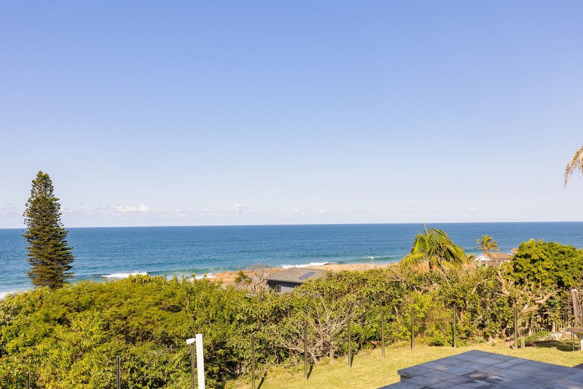 One Road Back From The Beach – House And 2 Flats - Photo 5