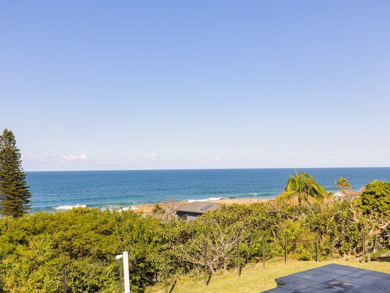 One Road Back From The Beach – House And 2 Flats - Photo 5