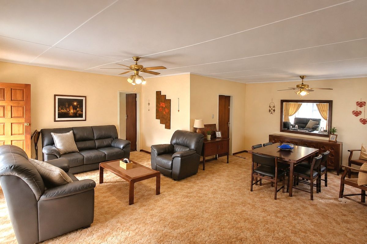 Spacious Family Home with Flatlet – The Perfect Investment Opportunity! - Photo 2