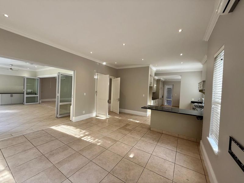 Mount Edgecombe Estate 2 - Spacious, Freestanding home in this sought-after estate - large, fenced garden- Available from the 1st of August - Photo 5