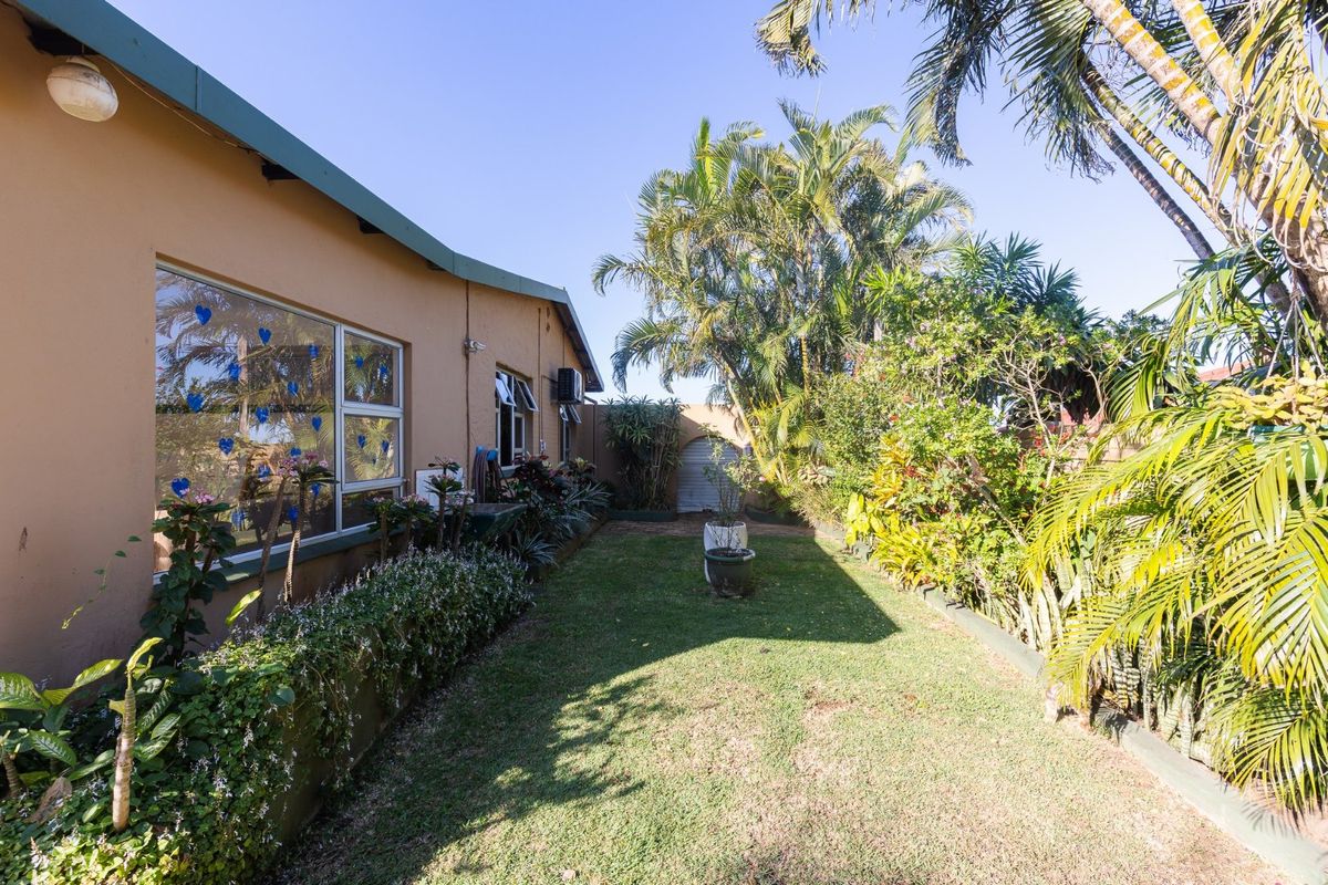 Spacious  Home With Stunning Sea Views - Photo 4