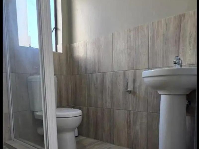 Charming Ivy Park House for Sale with 3 Bedrooms - Photo 8
