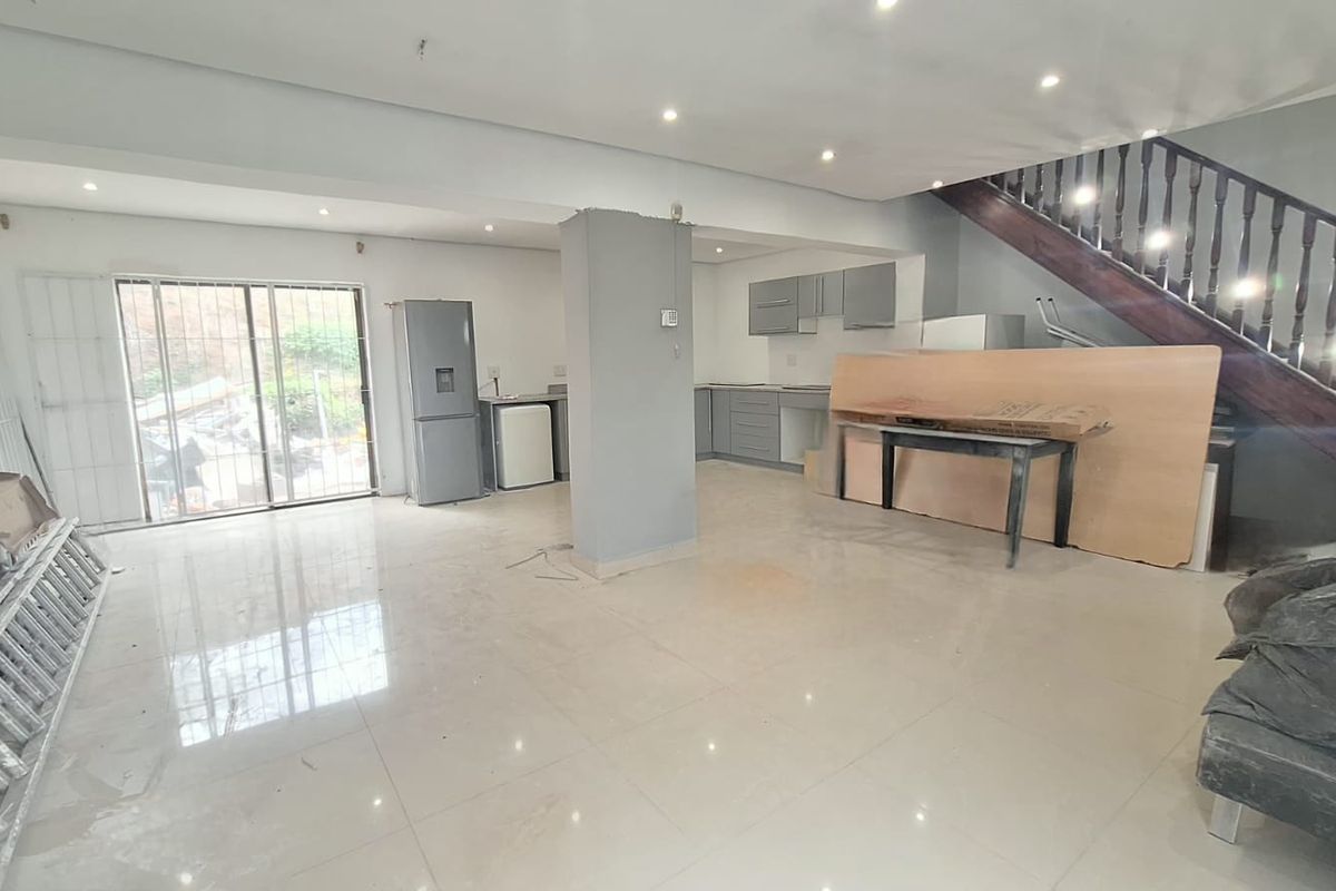 2 Bedroom Duplex for Sale in Cordoba Gardens, Imbali, Verulam - Photo 4
