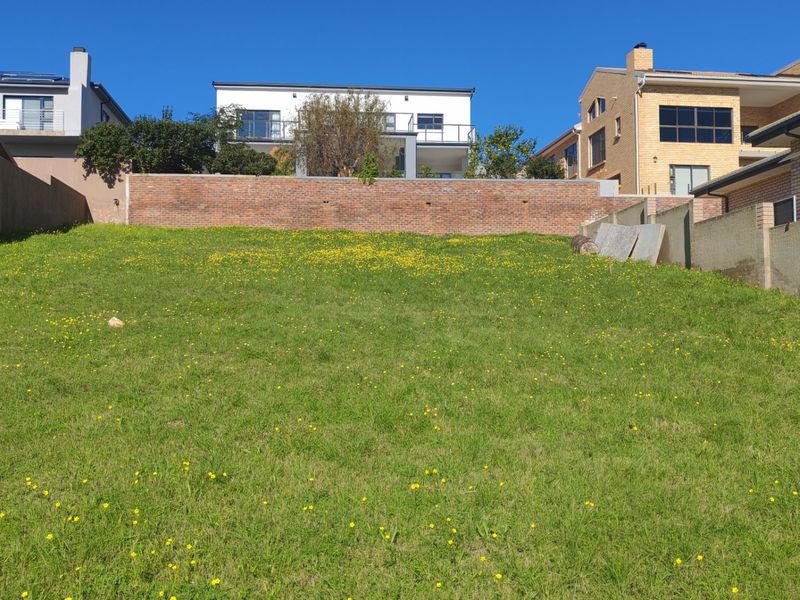 Beautiful plot with building plans in security estate. - Photo 5