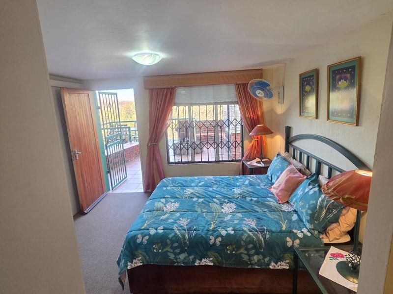 Spacious 5 bed Home in Vaaloewer for Sale - Photo 8
