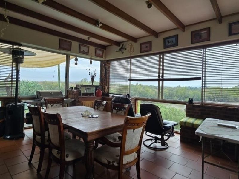 Spacious 5 bed Home in Vaaloewer for Sale - Photo 3