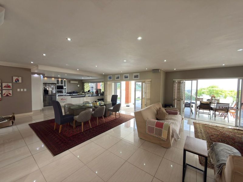 To let in Kindlewood Estate, 4 bedroom pet friendly family haven with Pool. - Photo 9