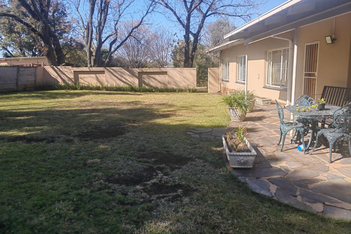 Bring the Family, the In-Laws, the Caravan and the Business Idea! - Photo 2