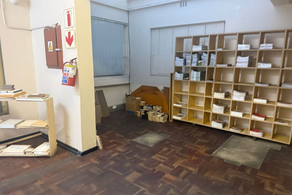 2550m2 Warehouse to Let  - Photo 5
