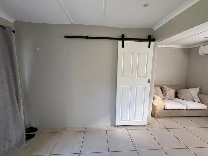 Stylish All Inclusive Bachelor Pad in Westville  - Photo 5