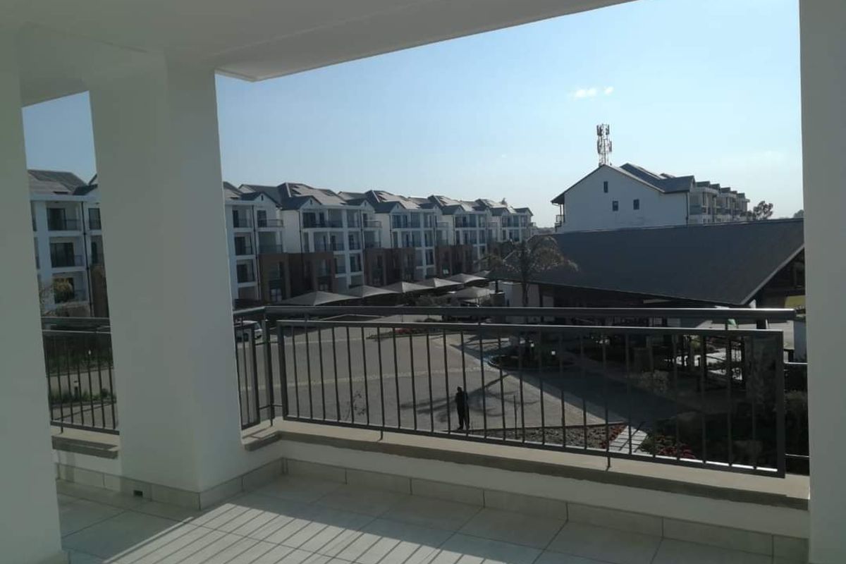Modern Top-Floor Penthouse Apartment To Rent at The Blyde Riverwalk Estate - Photo 2