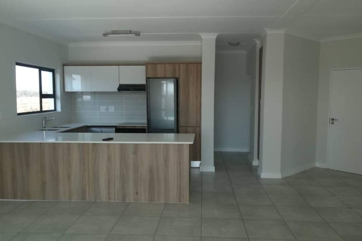 Modern Top-Floor Penthouse Apartment To Rent at The Blyde Riverwalk Estate - Photo 3