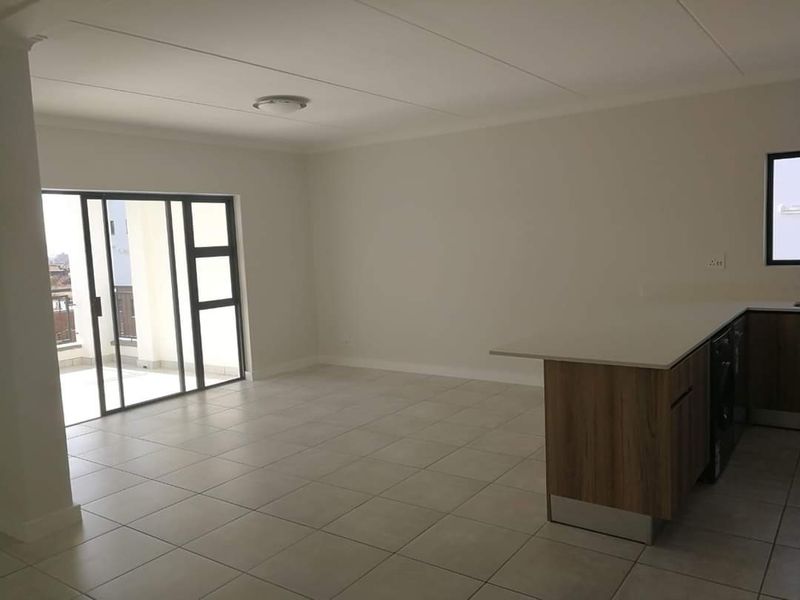 Stylish Top-Floor 2-Bedroom Apartment with Spacious Double Balcony | The Blyde Riverwalk Estate - Photo 9