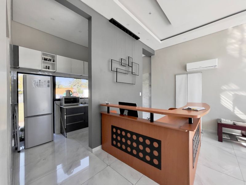 Modern Commercial Property TO RENT | Prime Rondebult Road Location Boksburg  - Photo 9