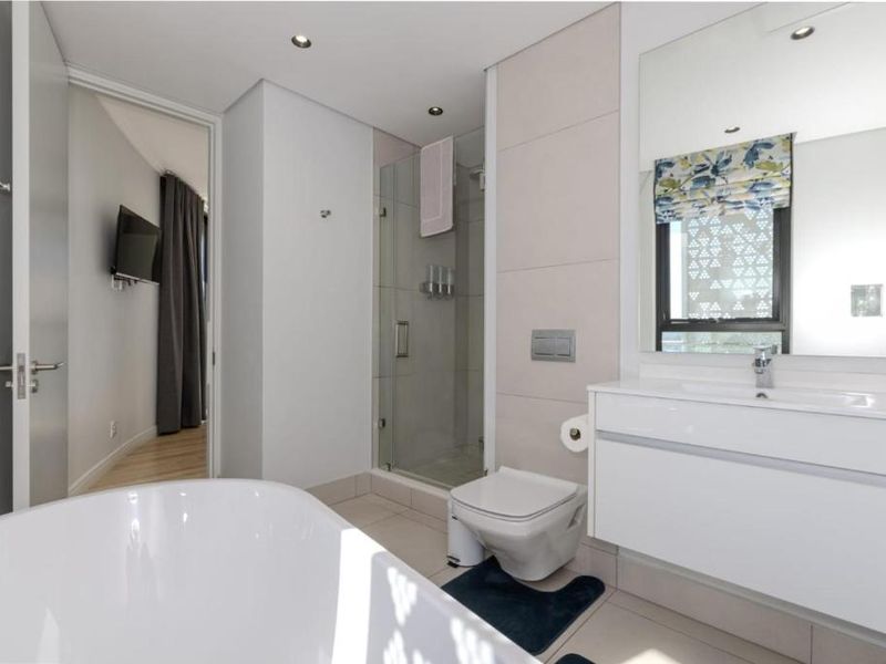 Fully Furnished Luxury Apartment 2 Beds, 2 Baths To Rent in Ellipse Executive Apartments, Waterfall, Midrand - Photo 7
