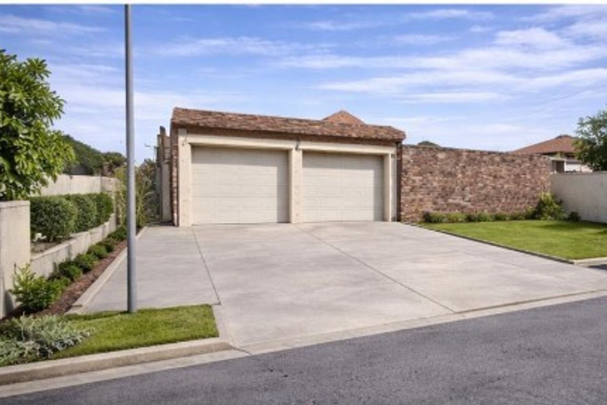 This property presents a great opportunity for investors. - Photo 3