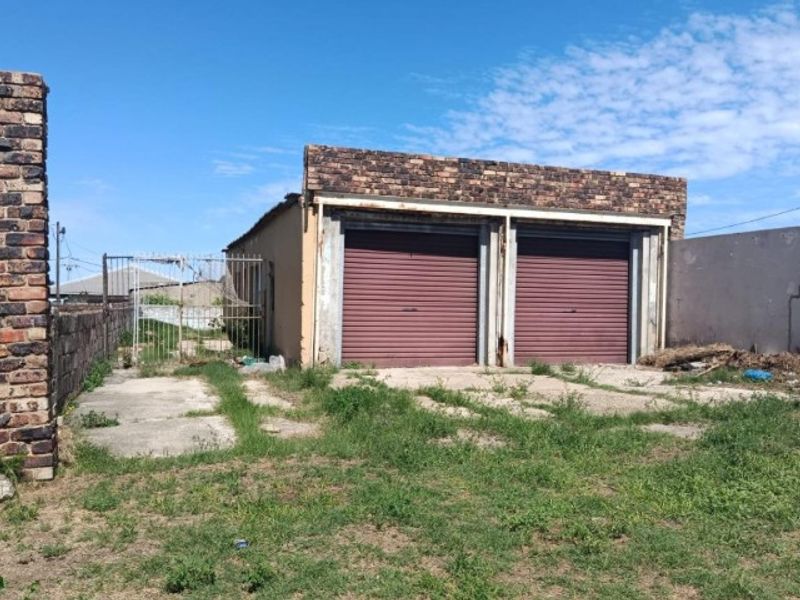 This property presents a great opportunity for investors. - Photo 4