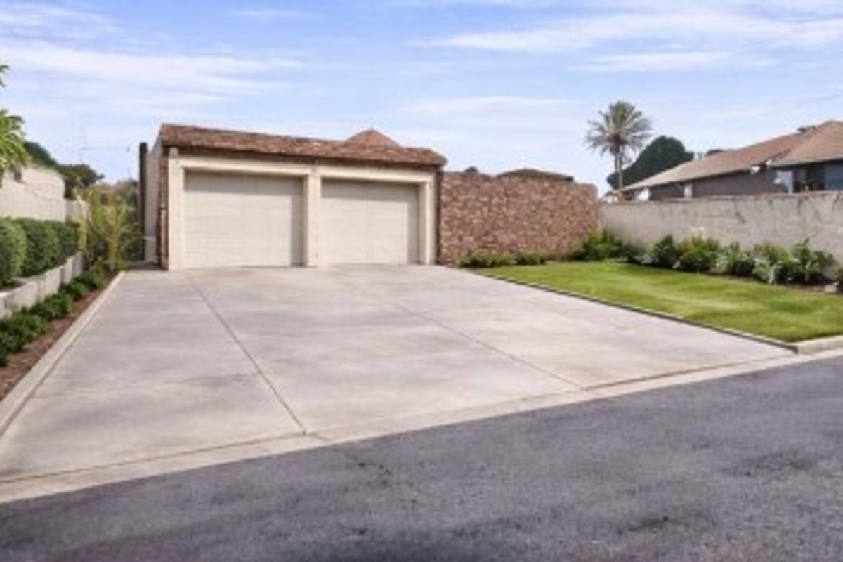 This property presents a great opportunity for investors. - Photo 2