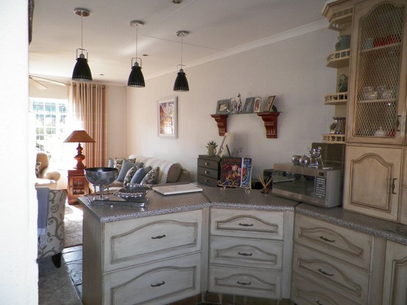 DUEL MANDATE -2Bed, 1Bath, 1 Garage Townhouse for Sale in Clubview Centurion - Photo 7