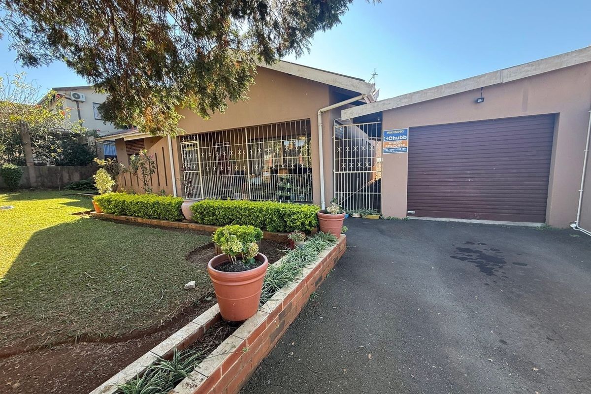 Discover Refined Family Living in a Sought After Location  - Photo 4