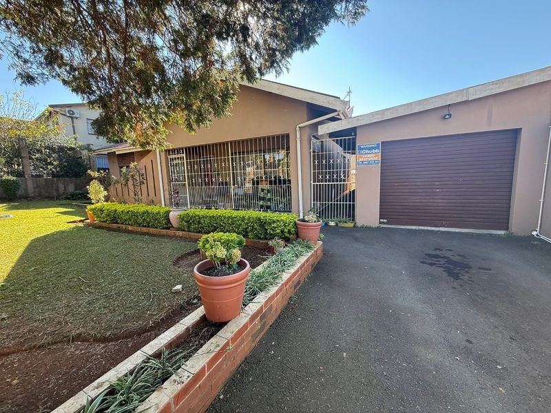 Discover Refined Family Living in a Sought After Location  - Photo 4