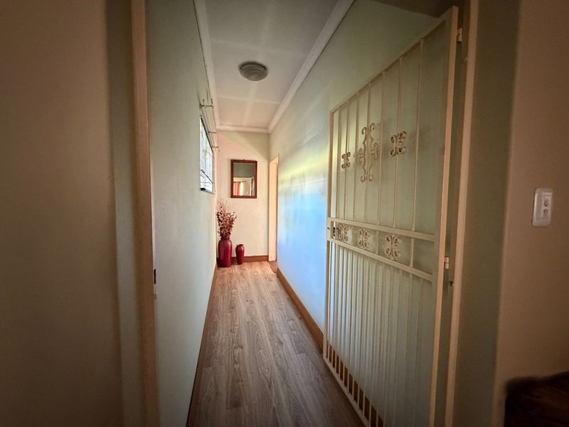 Spacious Family Home with Income-Generating Flatlet and Swimming Pool - Photo 9