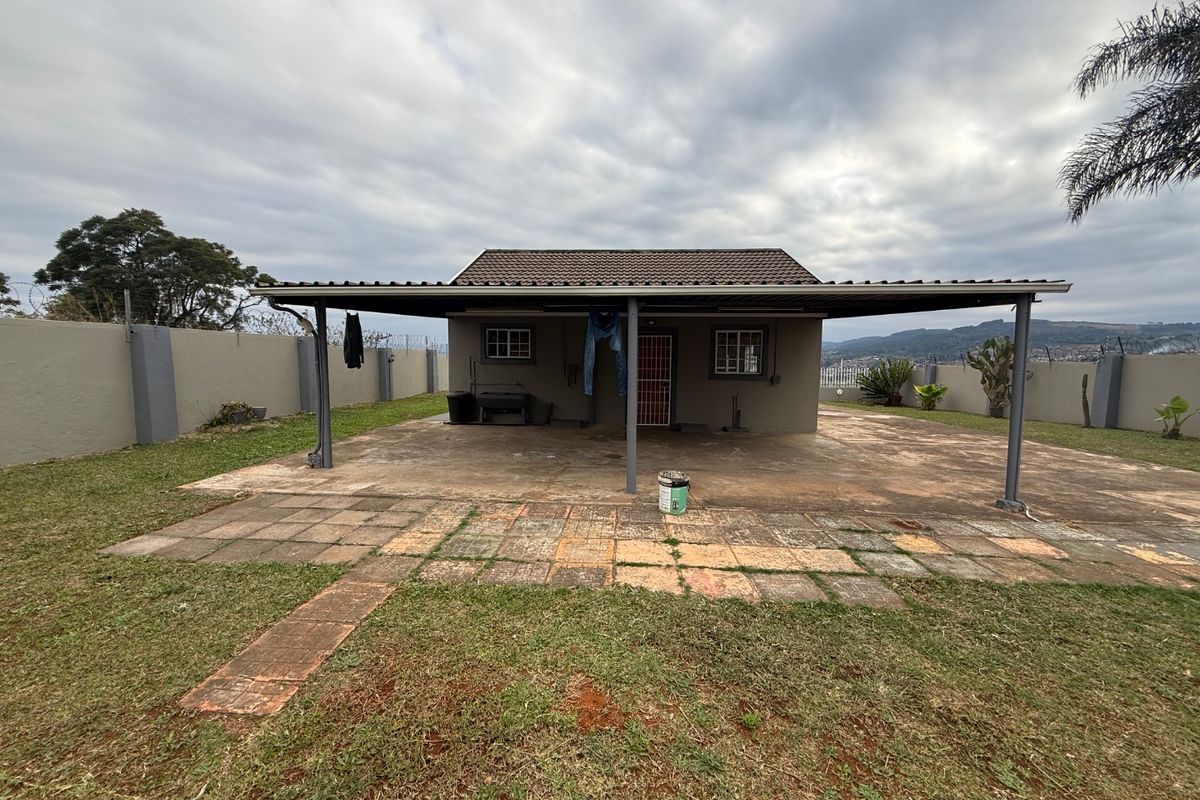 Cosy home with Stunning Views & Endless Potential - A Fantastic Investment Opportunity!! - Photo 5