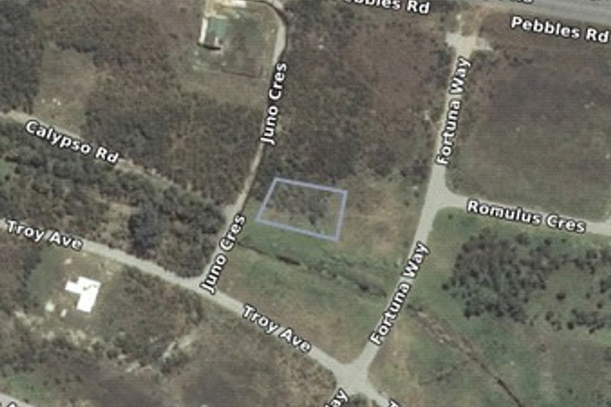 An aerial view showing the location and boundaries of the vacant residential land plot situated between Juno Crescent and Fortuna Way.