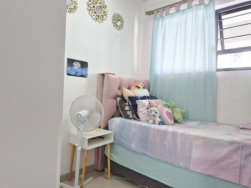Stunning First Floor 2 Bedroom,1 bathroom apartment For Sale in The West End, Midrand - Photo 10