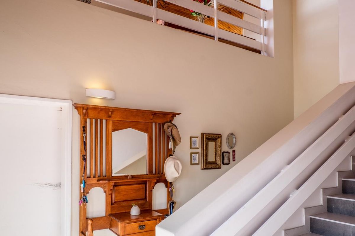 4 BEDROOM HOUSE FOR SALE IN BRITANNICA HEIGHTS - Photo 4