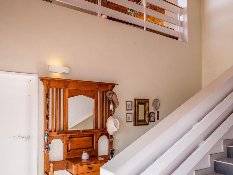 4 BEDROOM HOUSE FOR SALE IN BRITANNICA HEIGHTS - Photo 4