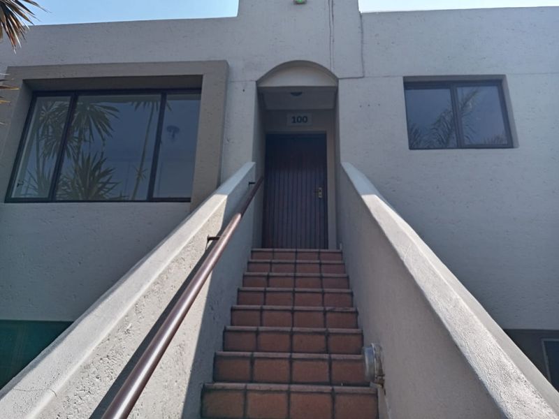 LOCK-UP-AND-GO LIVING IN A SECURE, PET-FRIENDLY COMPLEX! - Photo 3