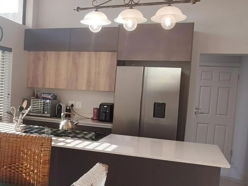 Elegant Modern Duette with Views and Premium Finishes - Photo 4