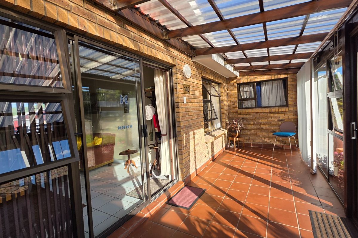 Not Often to Reach the Market.... Very Popular Retirement Complex... Close to Hartenbos !!! - Photo 3