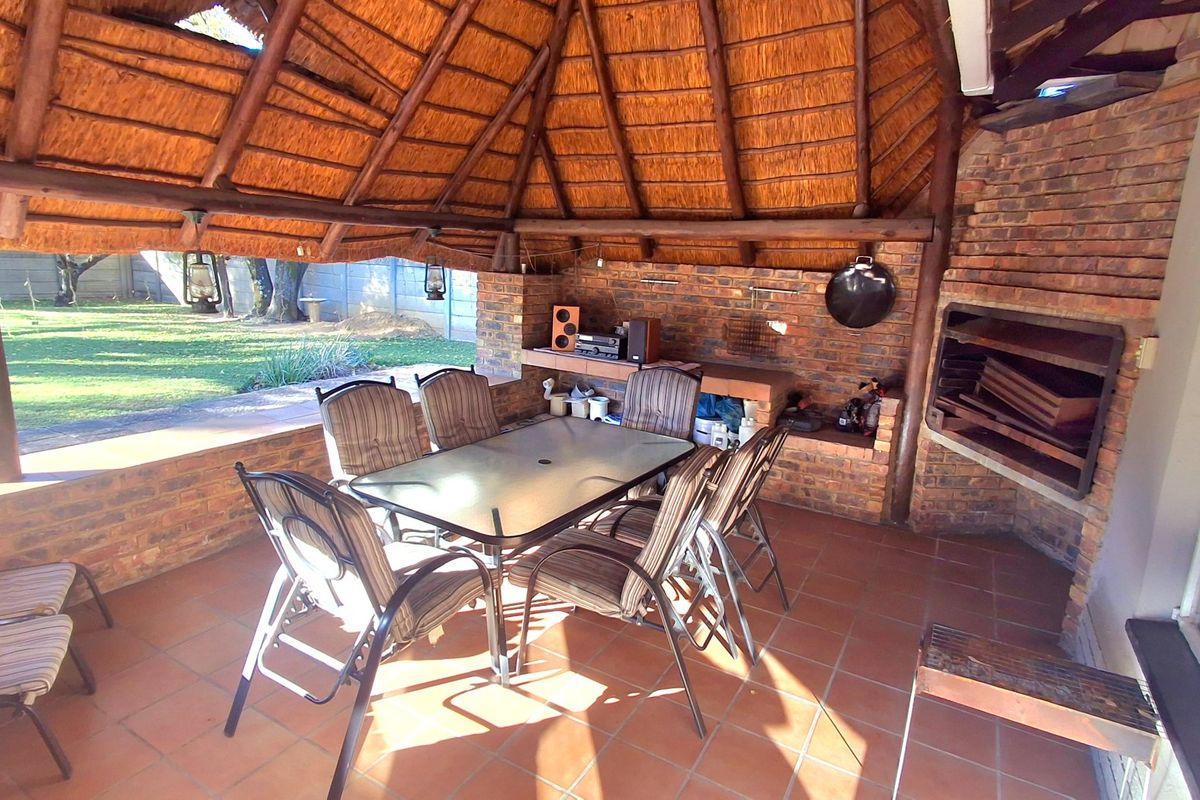 Spacious 4-Bedroom Family Home with Pool, Lapa & Excellent Location - Photo 3