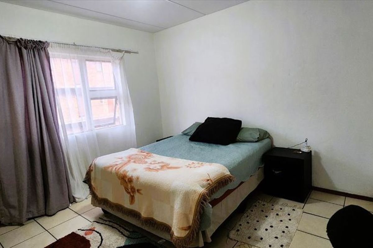 Cozy Two-Bedroom Home with Garage - Photo 3