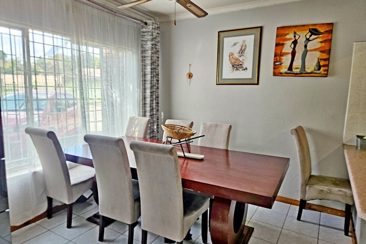Lovely 3  bedrooms Simplex in Sandton - Photo 3